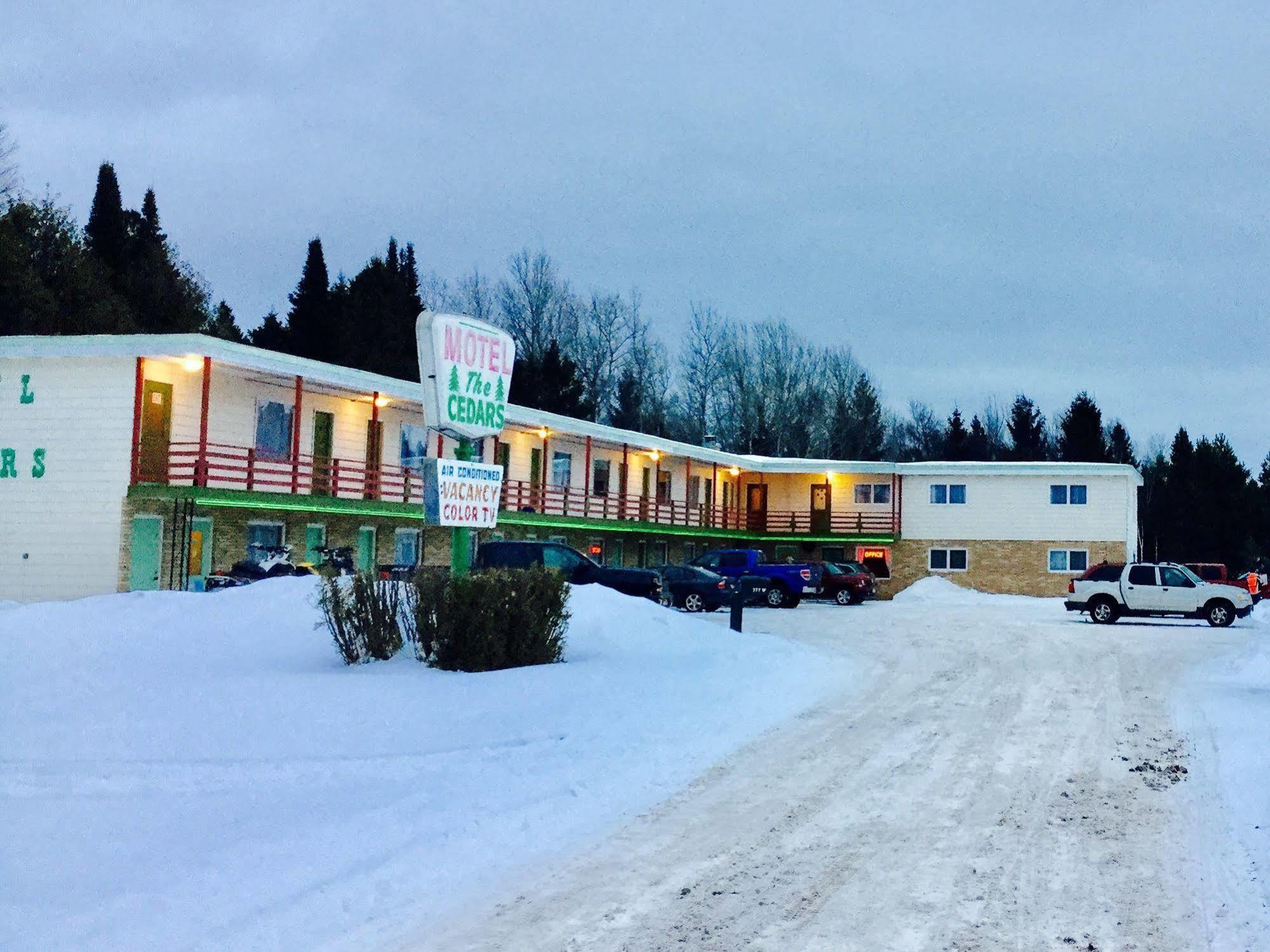 Cedars Motel Ironwood Exterior foto