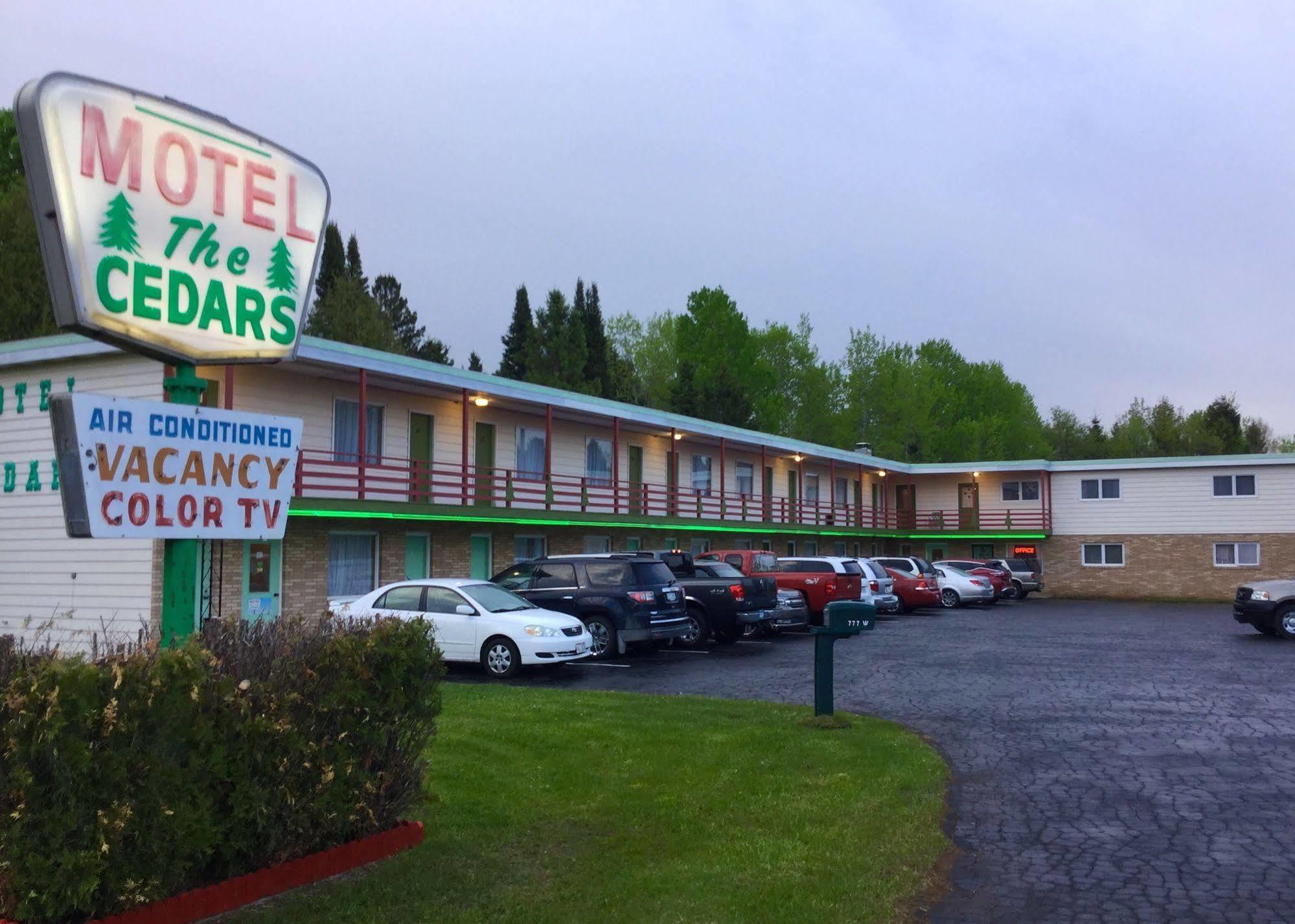 Cedars Motel Ironwood Exterior foto