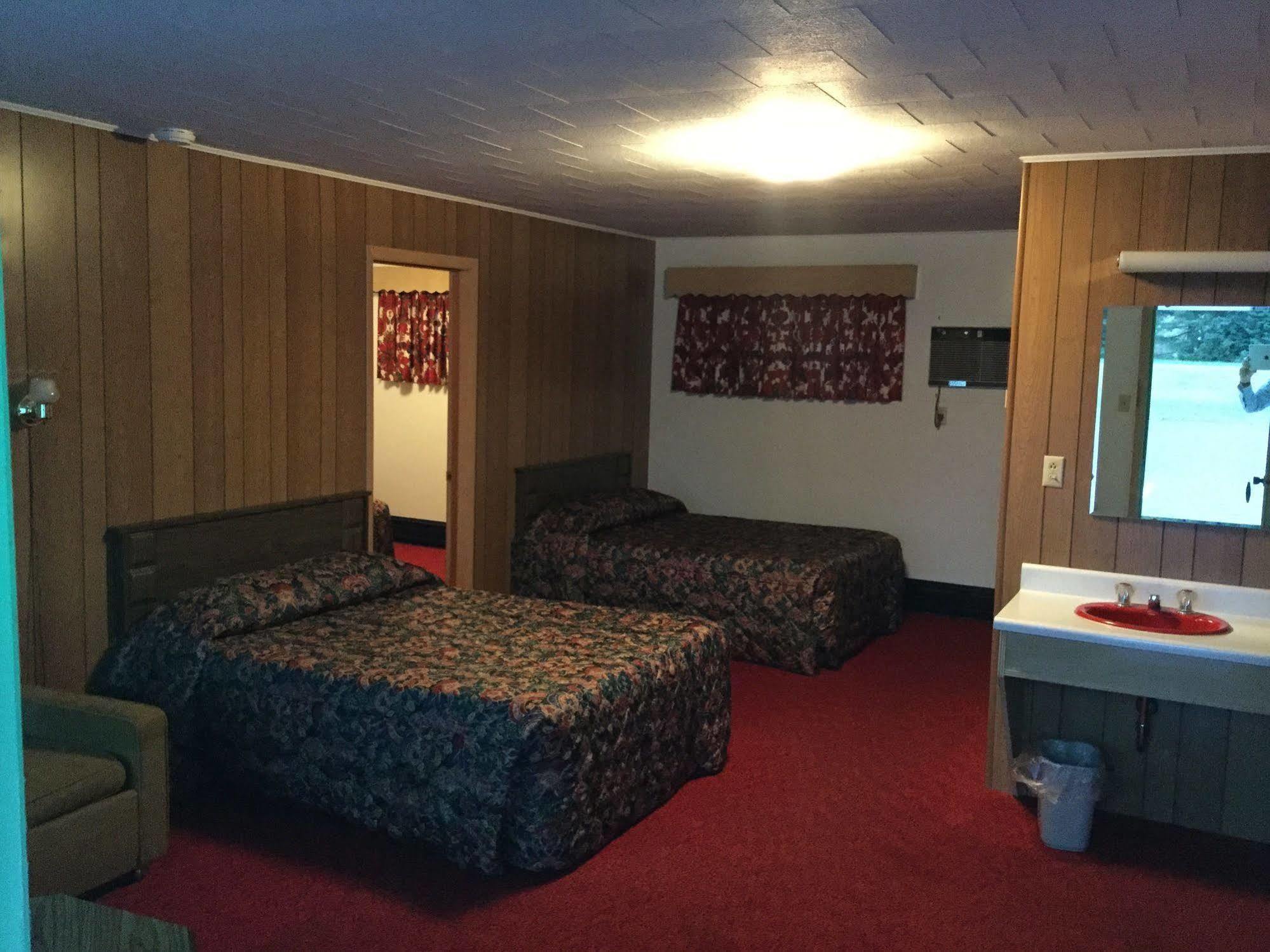 Cedars Motel Ironwood Exterior foto